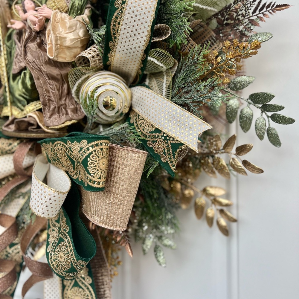 Large 30β Handmade Elegant Holy Family Green and Gold Holiday Wreath - Picture 8 of 11